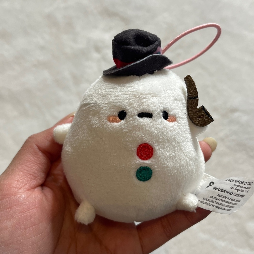 Smoko White snowman with smokeePlush Keychain with Hat - Picture 3 of 9